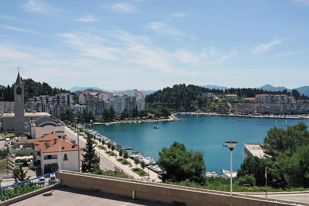 Ploče lautta destination