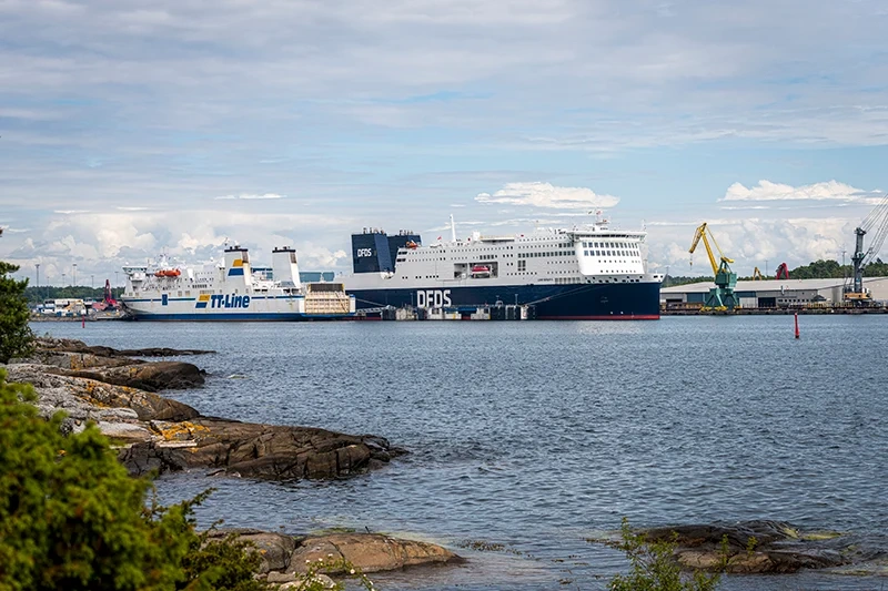 Karlshamn–Klaipėda-reitin kohde ja jatkoyhteydet
