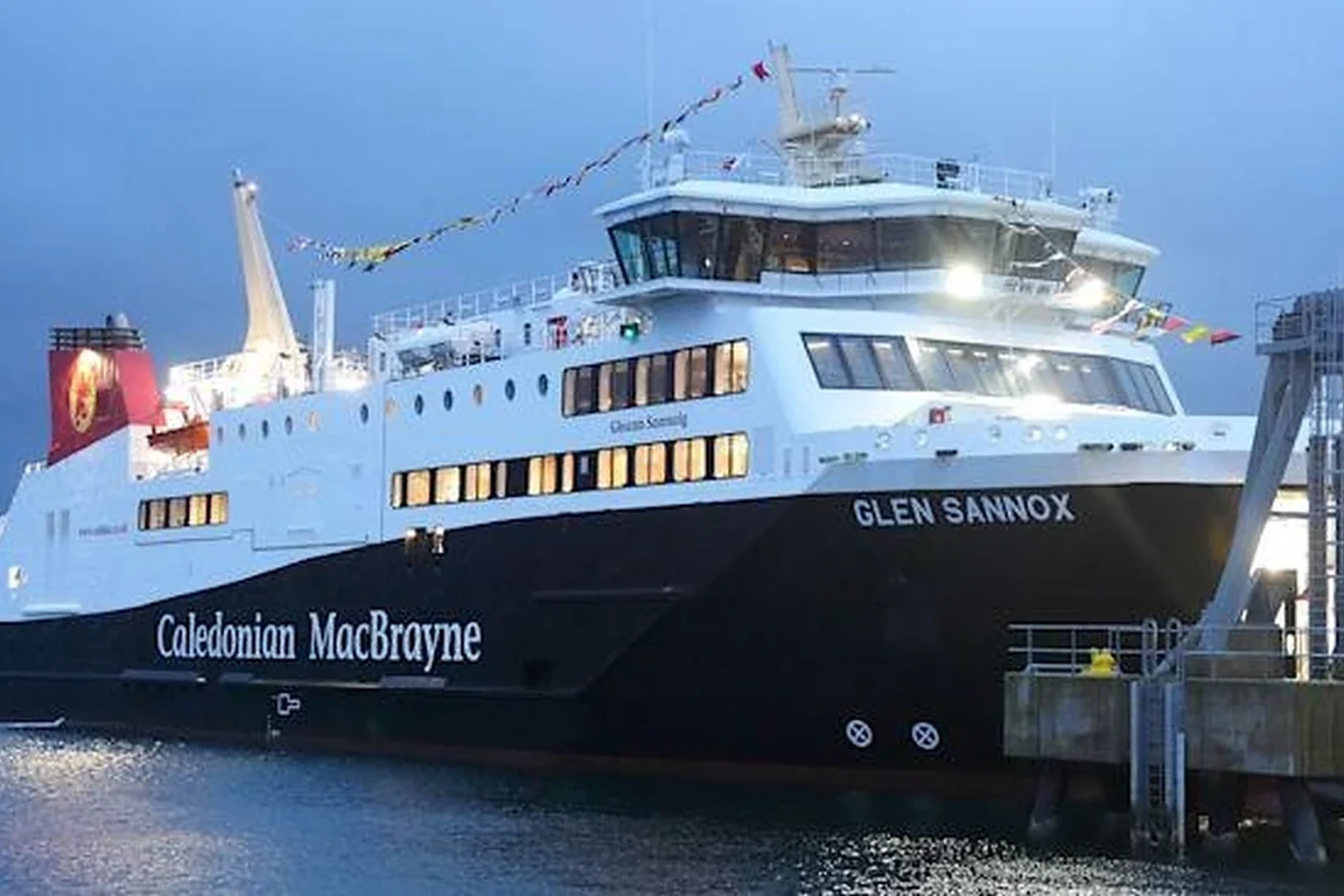CalMac-lautta Skotlannin saaristossa