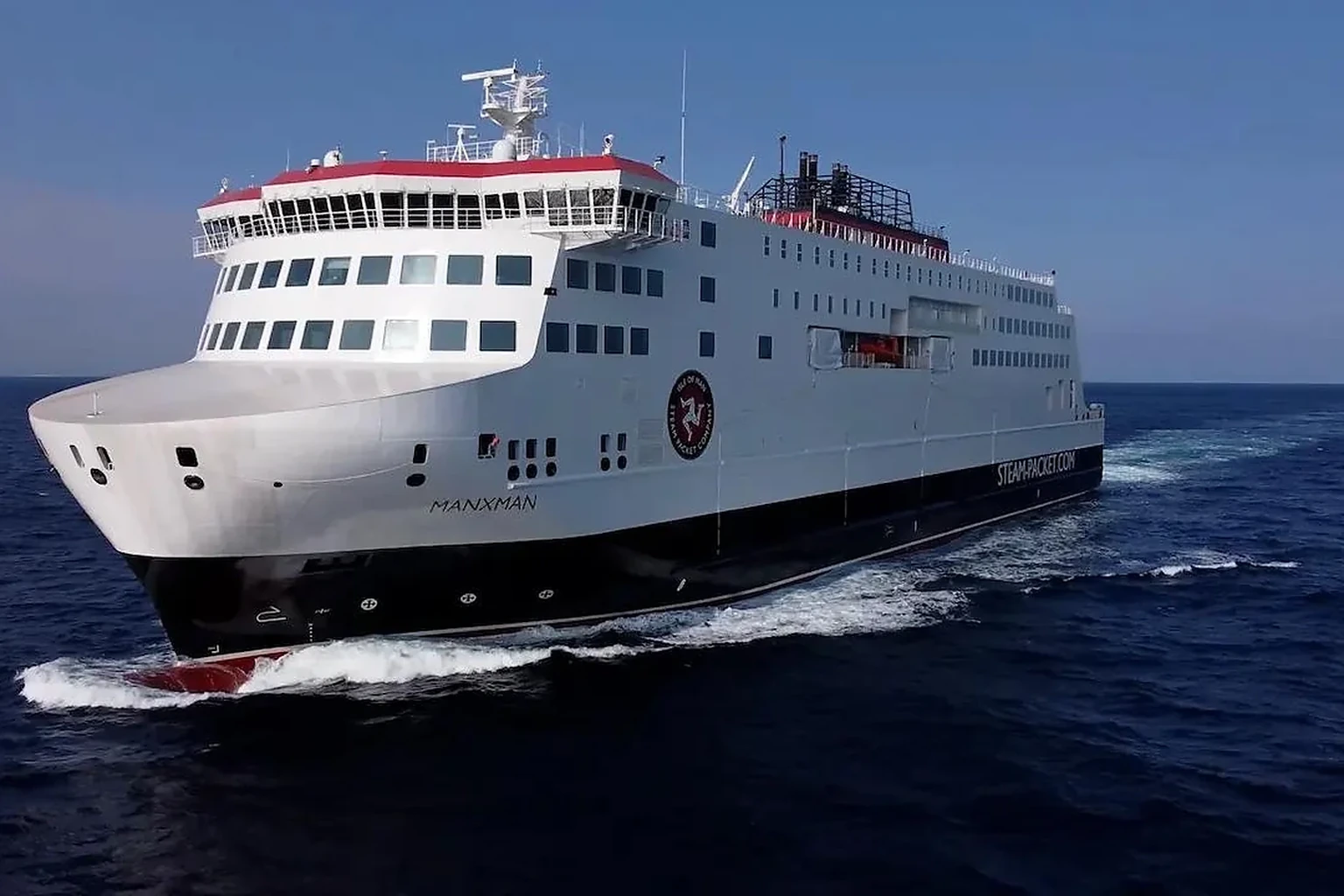 Isle of Man Steam Packet -lautta Douglasin satamassa