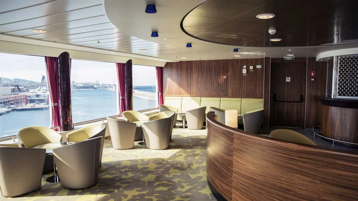 Passenger lounge aboard La Méridionale lautta Piana