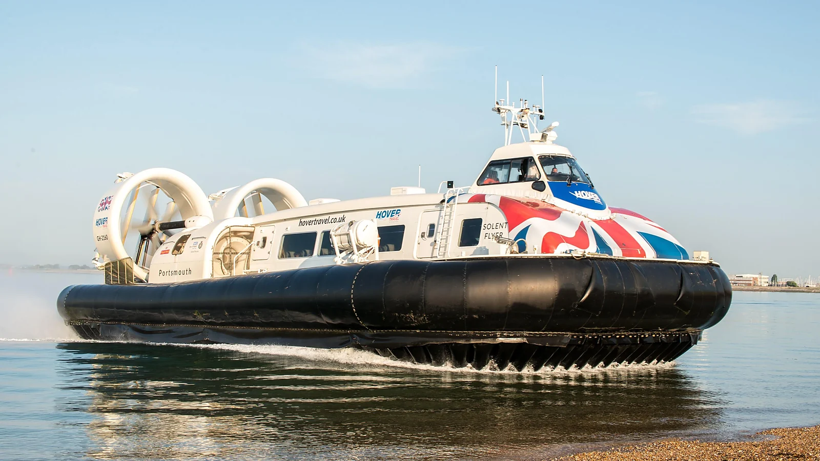 Hovertravel lautta